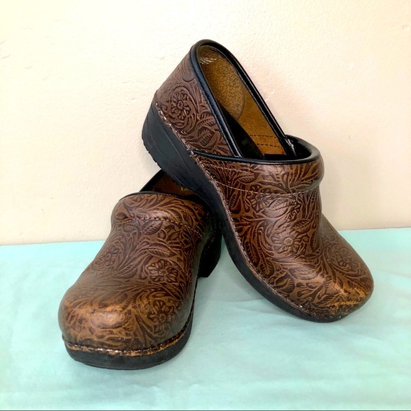 Dansko Shoes - Dansko XP 2.0 Brown Floral Tooled Clogs 37 7